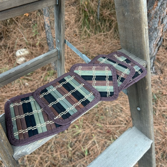 5 woven straw coasters NWOT - Picture 4 of 5